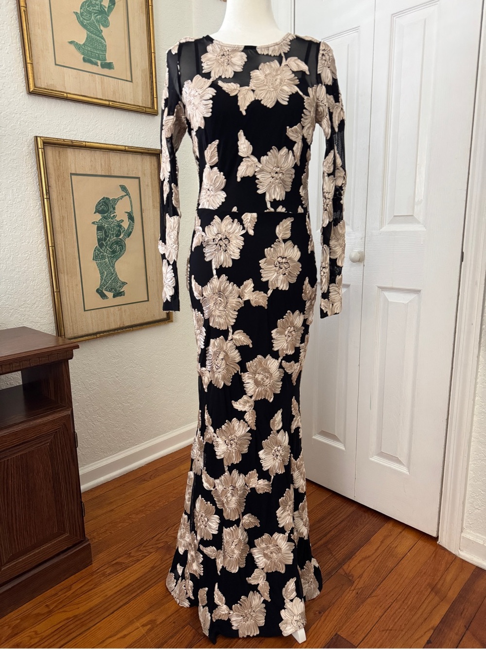 Betsy & Adam Black Champagne Floral Embroidered Mesh Evening Gown sz 8